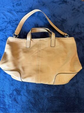 Leather Tote Handbag in Tan